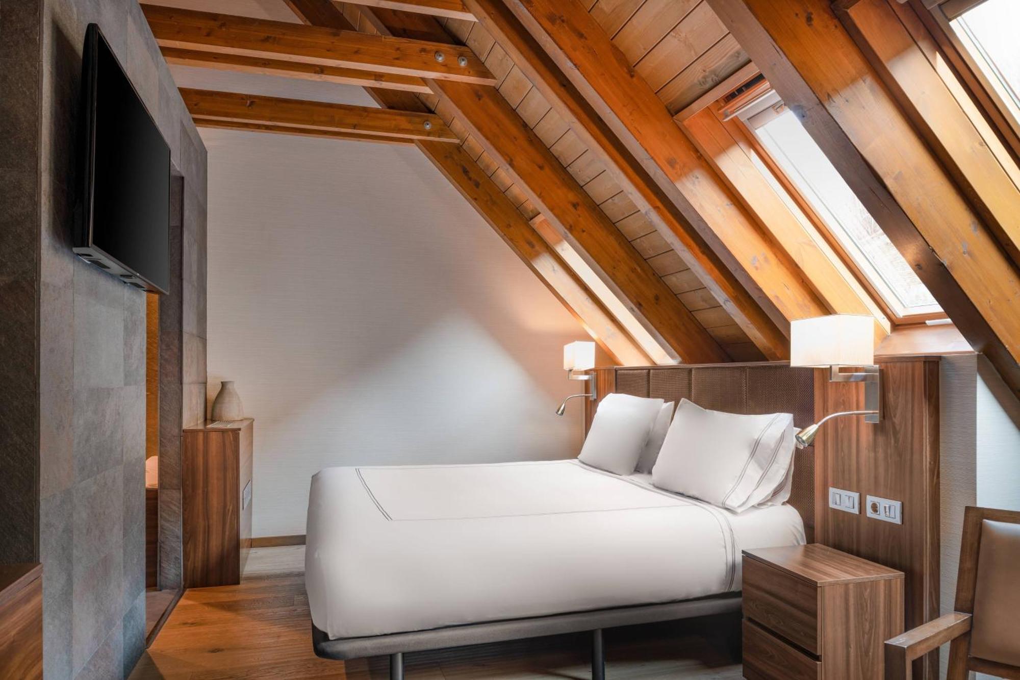 Hotel Ac Baqueira Ski Resort, Autograph Collection Baqueira Beret Luaran gambar